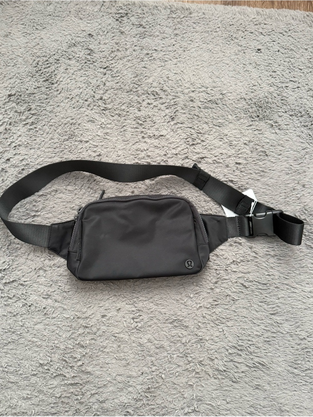 Lululemon Everywhere Belt Bag Large Black/Black – NWT